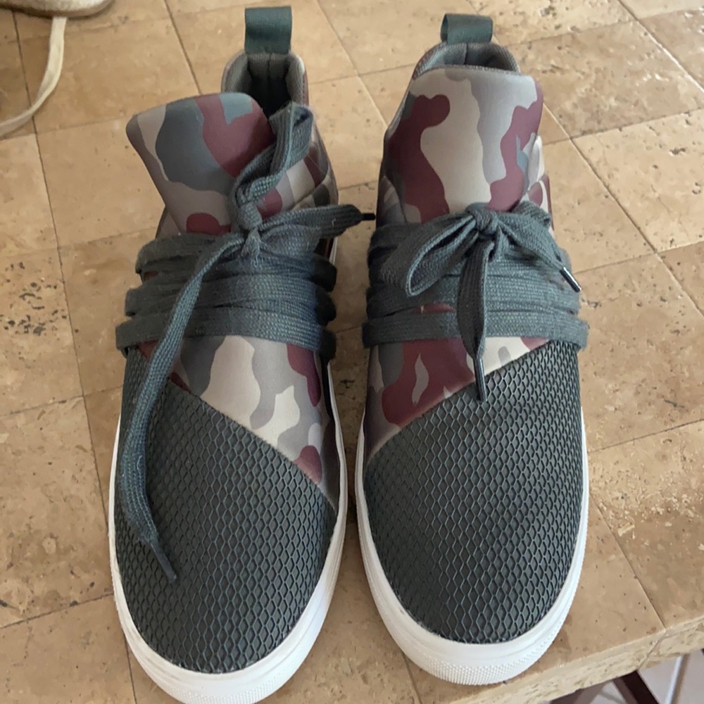 Steve Madden camo sneakers. Worn once